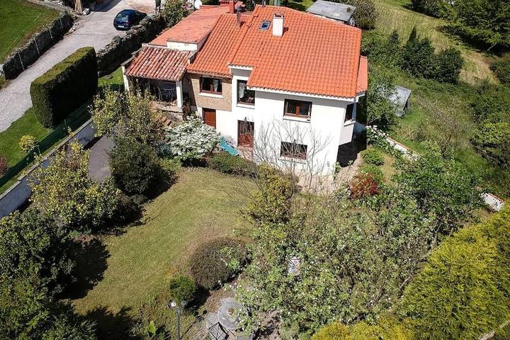 Casa rural para 4 personas, con jardín y vistas en Villaviciosa 