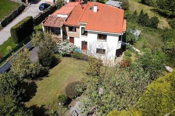 Apartamento de vacaciones para 4 personas, con vistas y jardín en Comarca de la Sidra