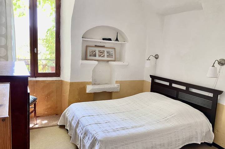 Location de vacances pour 12 personnes, avec jardin à Saint-Alban-Auriolles - 2