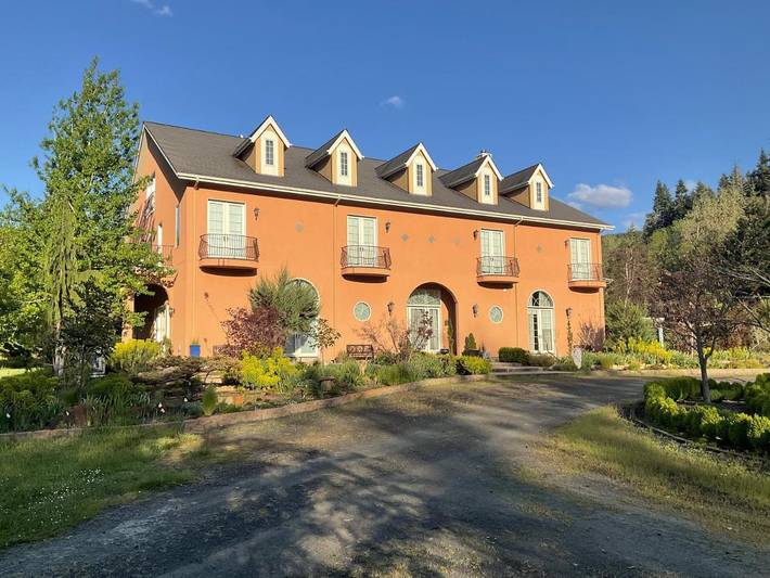 Domek letniskowy dla 2 osób, z widok na jezioro i widok oraz sauna i ogród w Oregon