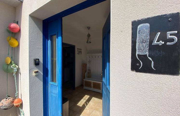 Location de vacances pour 12 personnes, avec Balcon et Jacuzzi ainsi que Terrasse et Jardin à Plouarzel - 4