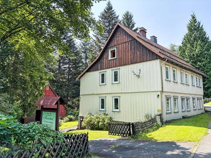 Ferienwohnung für 4 Personen, mit Terrasse und Garten