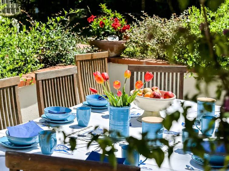 Villa Bliss: Luxe Apartment with Parking, A/C & Garden, 800m to Beach in Castiglione della Pescaia, Grosseto Province