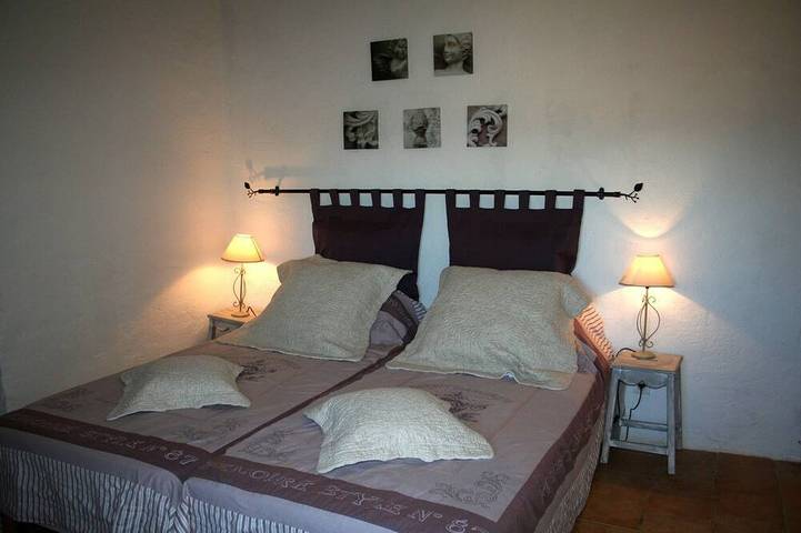 Gîte pour 4 personnes, avec jardin et piscine à Valensole - 4