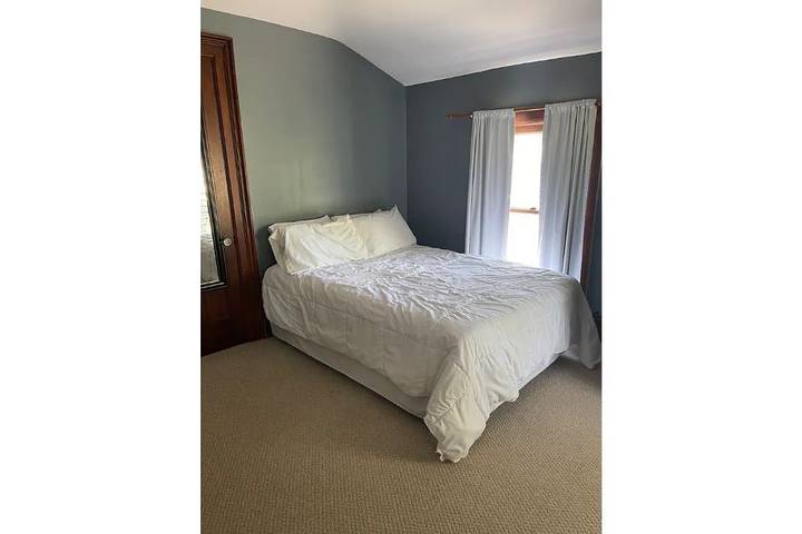 Vacation rental for 3 people in Lake Ontario