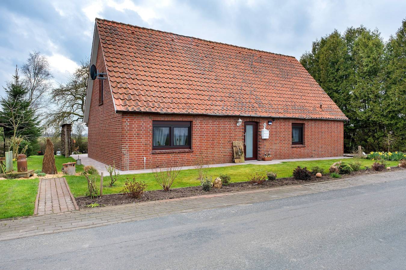Ferienhaus 'Urlaub An Der Elbmündung' mit privater Terrasse, privatem Garten und Wlan in Neuenkirchen (Land Hadeln), Cuxland