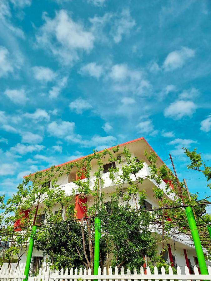 Maison d’hôte pour 4 personnes, avec Balcon et Terrasse ainsi que Jardin et Vue sur le lac