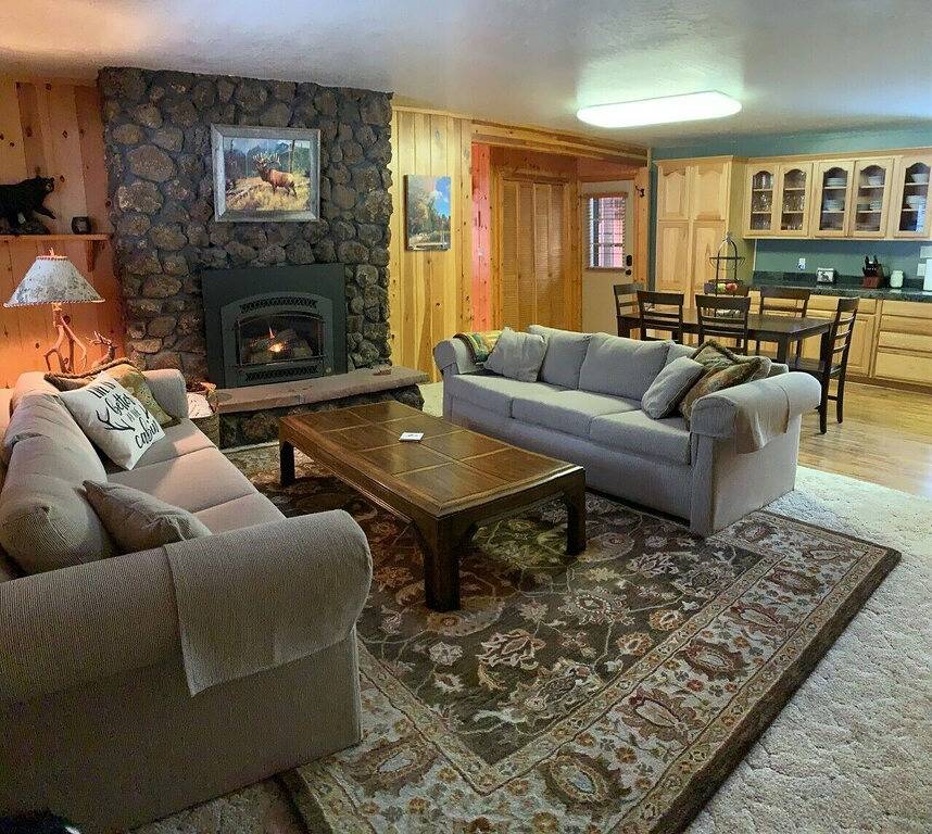 Wahsab Lodge in the Pines in Greer, Apache County