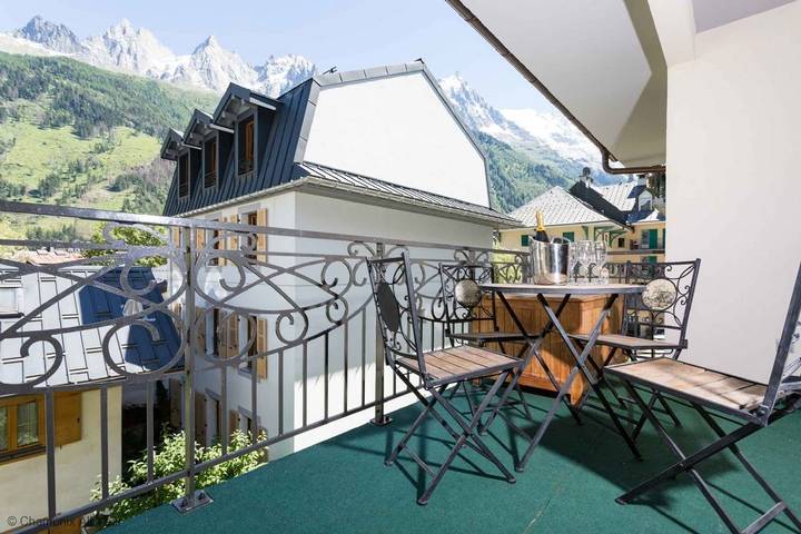Gîte pour 6 personnes, avec balcon dans Office De Tourisme De La Vallee Blanche