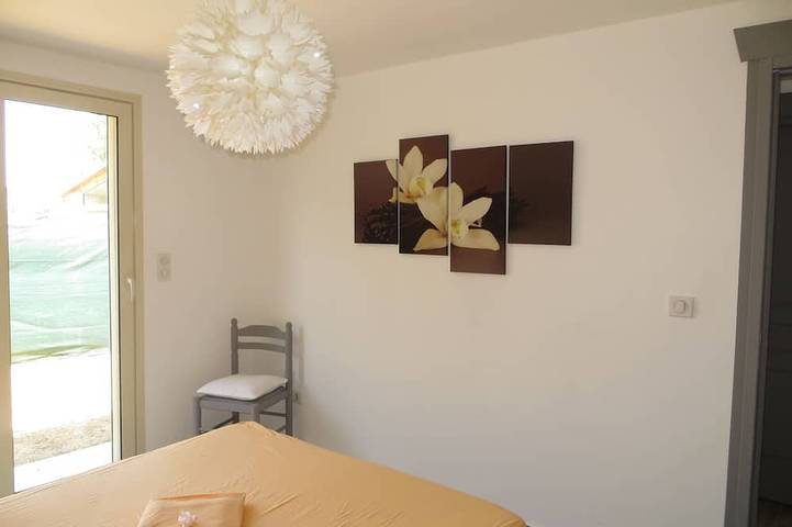 Location de vacances pour 5 personnes, avec jardin et balcon à Belvédère-Campomoro - 2