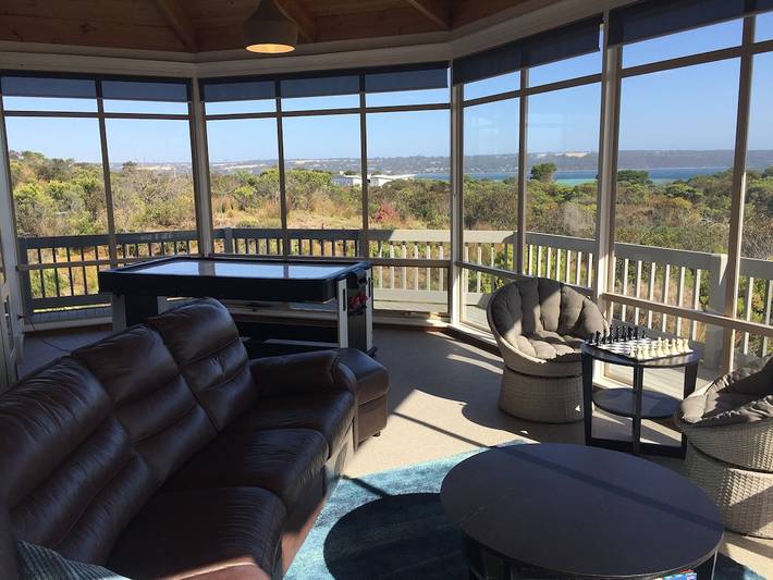 Holiday home for 10 people, with balcony in Kangaroo Island