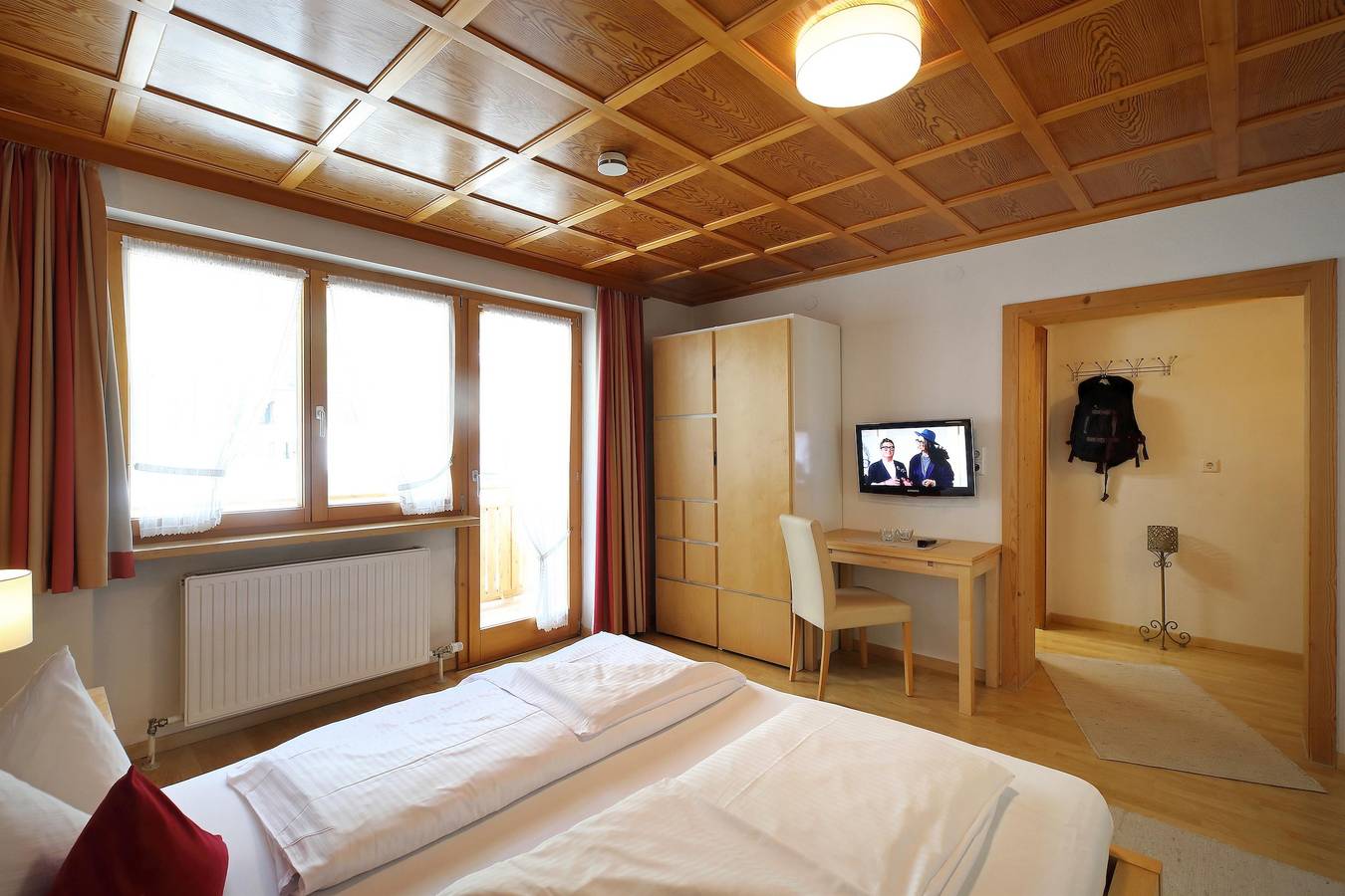 Apartamento vacacional entero, Zimmer 11 - Doppelzimmer+Balkon in Rätikon mountain range, Brand