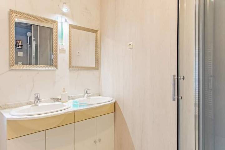 Location de vacances pour 4 personnes, avec jardin à Couches - 3