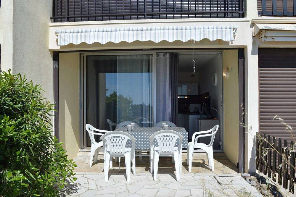 Appartement De Vacances pour 4 Personnes dans Saint Pierre la Mer, Fleury