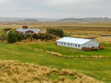Maison d’hôte pour 3 personnes, avec vue et piscine ainsi que jardin et sauna en Islande