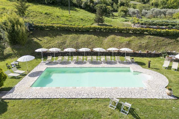 Location de vacances pour 4 personnes, avec jardin et piscine à Radicondoli - 2