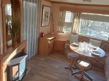 Camping pour 4 Personnes dans Saint-Médard-la-Rochette, Région d'Aubussargues, Photo 3