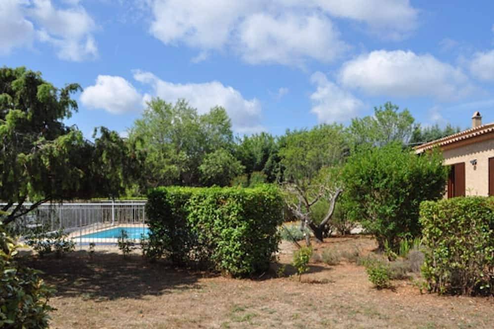 Le Cade, house for 6/8 with private pool in Carcès, Brignoles region