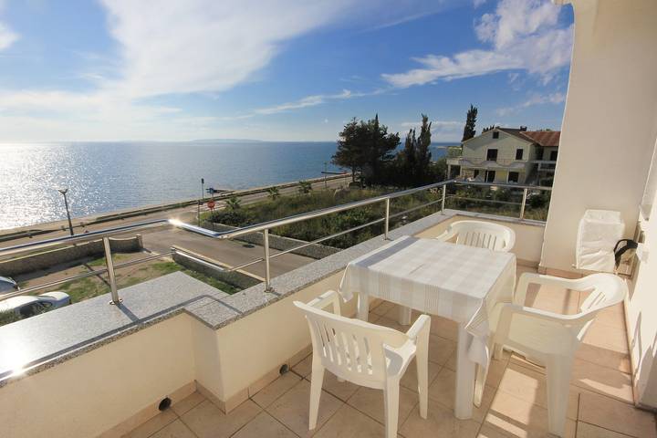 Vakantiewoning voor 4 personen, met balkon/terras in Novalja