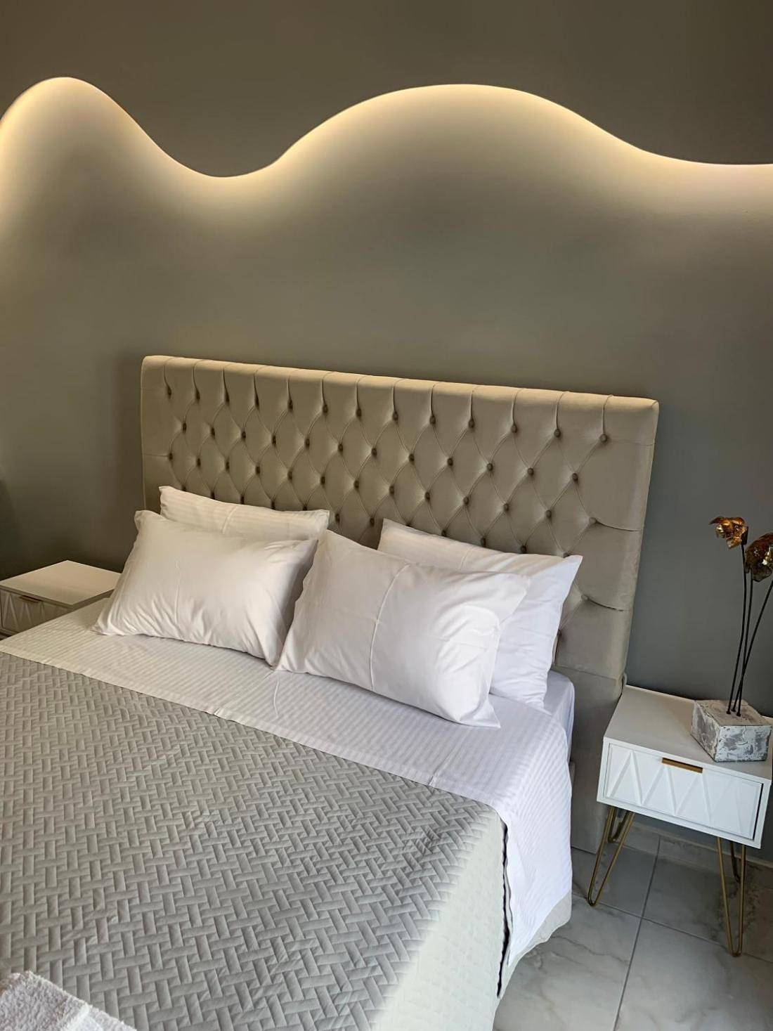 Ganze Wohnung, Modernes Apartment mit Meerblick, 2 Minuten vom Strand entfernt, Central Artemida in Artemida, Regionalbezirk Ostattika