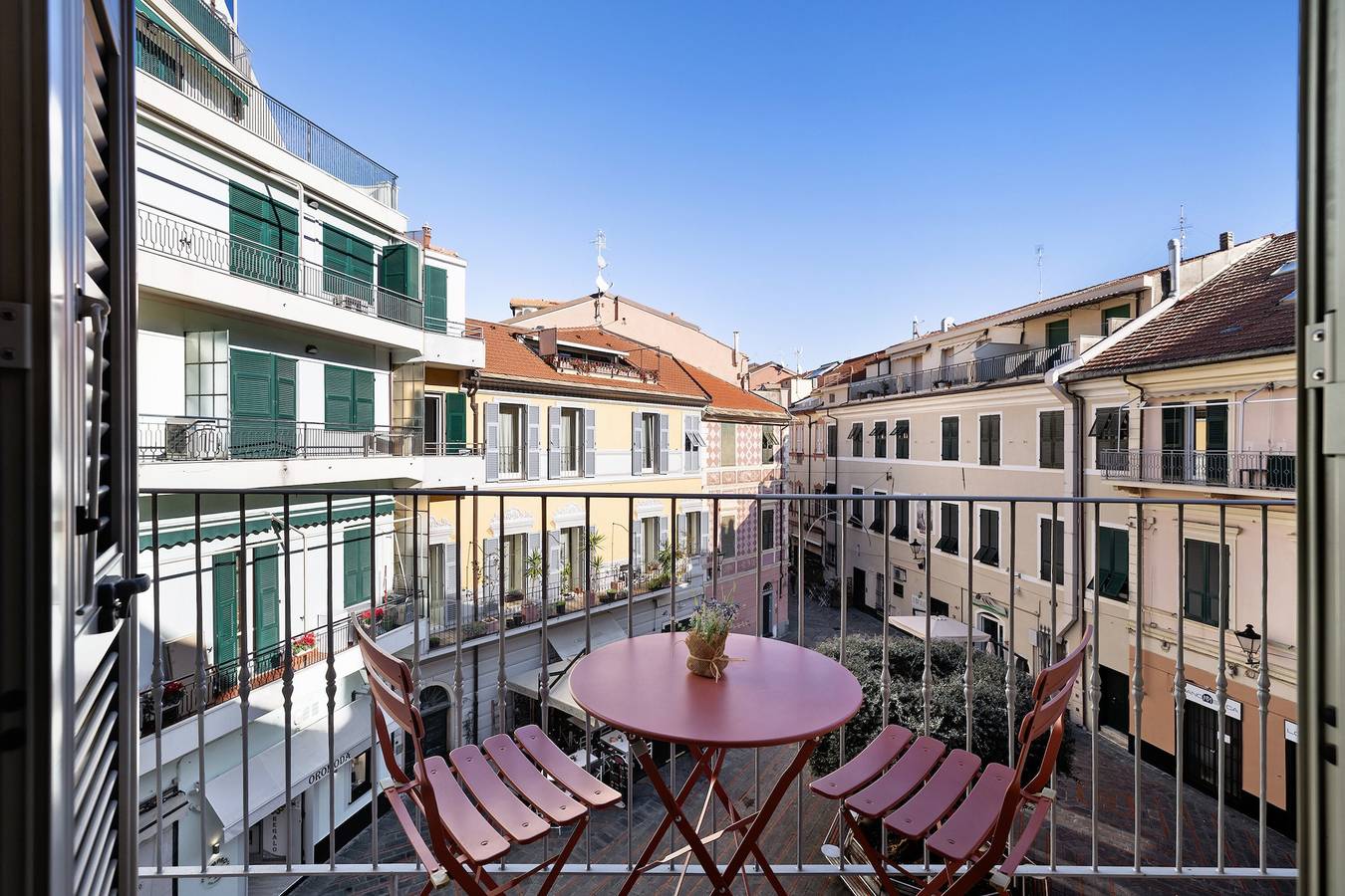 Ganze Wohnung, Ferienwohnung 'Casa Vacanza Nel Cuore Di Loano' mit Balkon, Wi-Fi und Klimaanlage in Loano, Riviera di Ponente