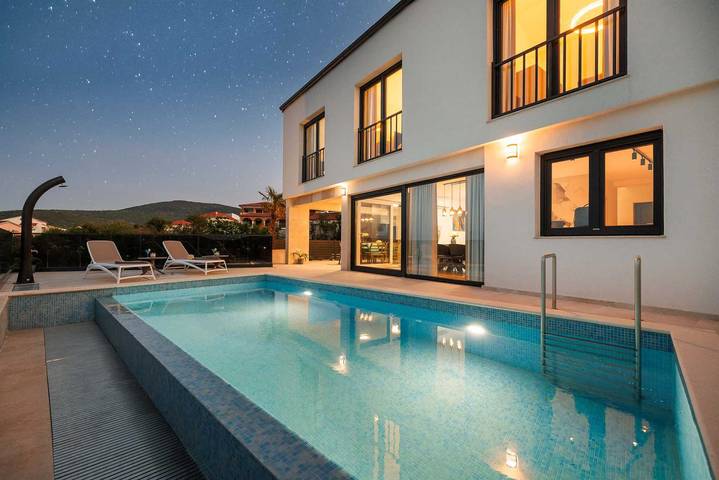 Ferienhaus für 8 Personen, mit Garten und Pool, mit Haustier in Vrbnik