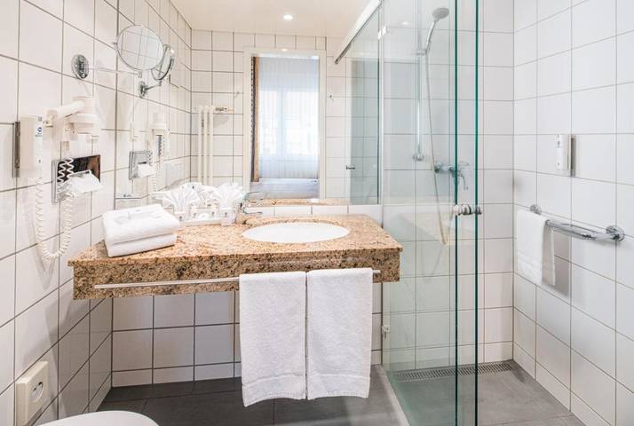 Hotel für 10 Personen, mit Sauna und Terrasse in Plauen - 2