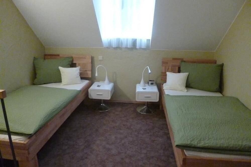 Twin-Zimmer - Alter Winzerhof in Weisenheim am Berg, Saar-Nahe-Bergland