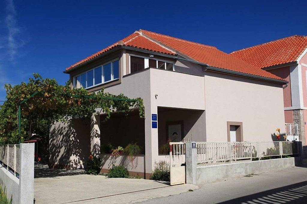 Entire apartment, Studio flat with terrace Zablaće, Šibenik As-24318-b in Sibenik, Šibenik-Knin