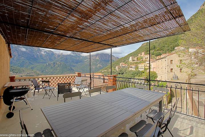 Gîte für 10 Personen, mit Terrasse und Ausblick