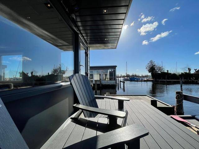 Vakantieappartement voor 2 personen, with Terras and Uitzicht as well as Uitzicht op het meer in Uithoorn