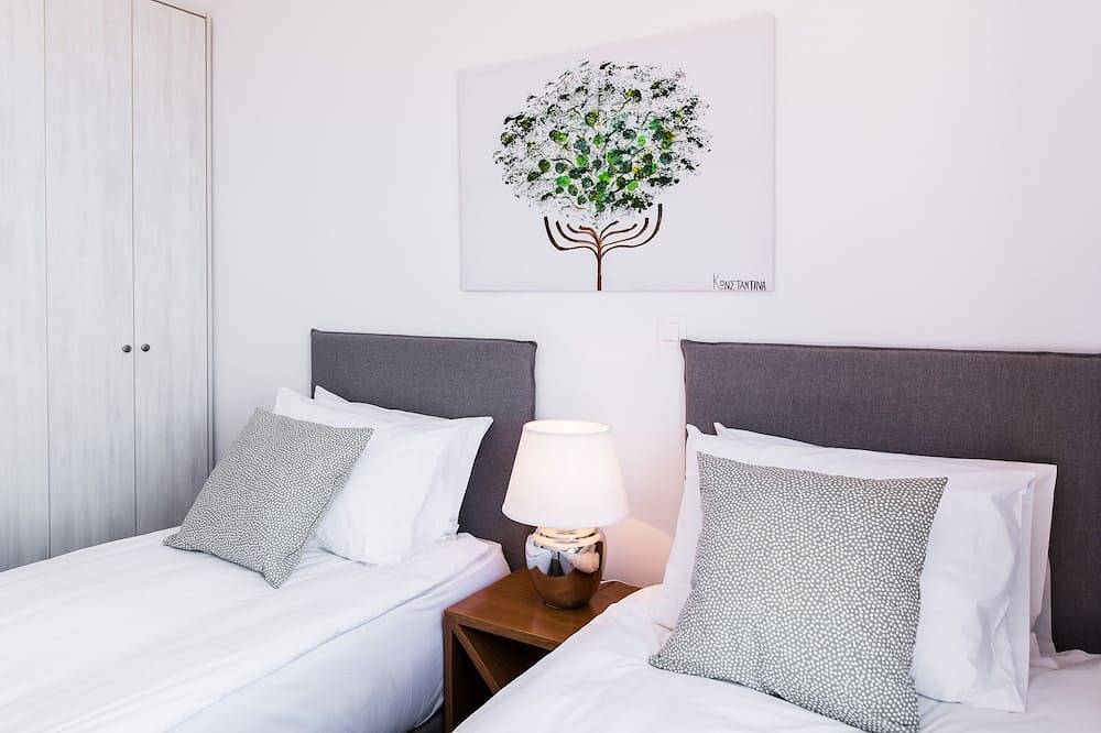 Olvía, elegant village house with infinity pool and amazing views! in Chania und Umgebung