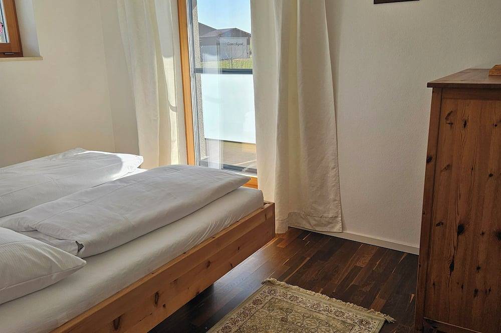 Gemütliches Ferienhaus mit großem Garten, Sauna und eigenem Badeplatz am Irrsee! in Salzkammergut-Berge, Mondsee & Irrsee
