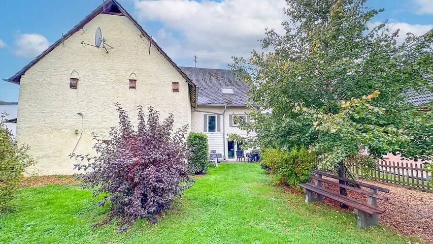 Ferienhaus für 9 Personen, mit Garten in Buch