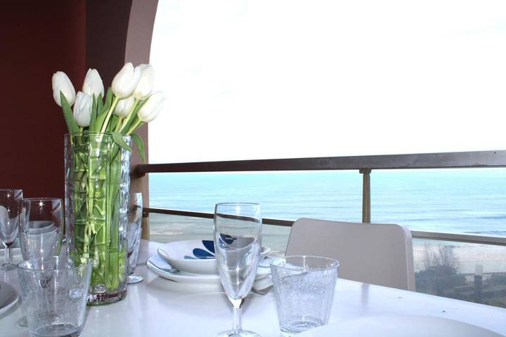 Gîte pour 4 personnes, avec vue ainsi que piscine et balcon dans Golf Biarritz Le Phare - 4