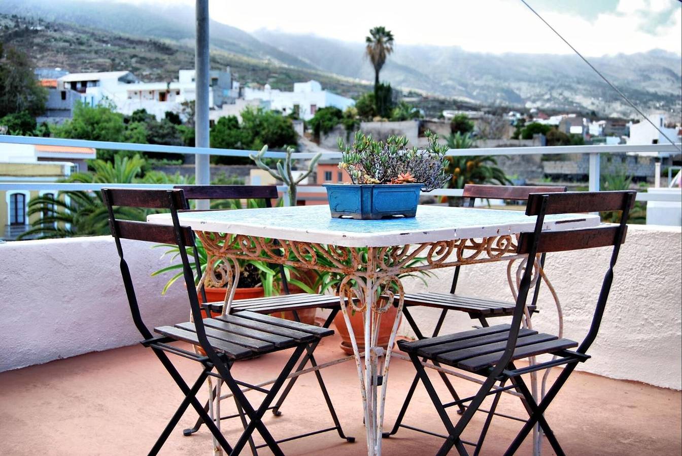 Ganze Wohnung, Ferienwohnung 'Casa Tesalia' mit Meerblick, Wlan und Klimaanlage in Güímar, Teneriffa Süd