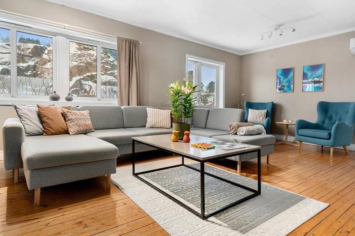 Location de vacances pour 12 personnes, avec vue et jardin dans Svolvær