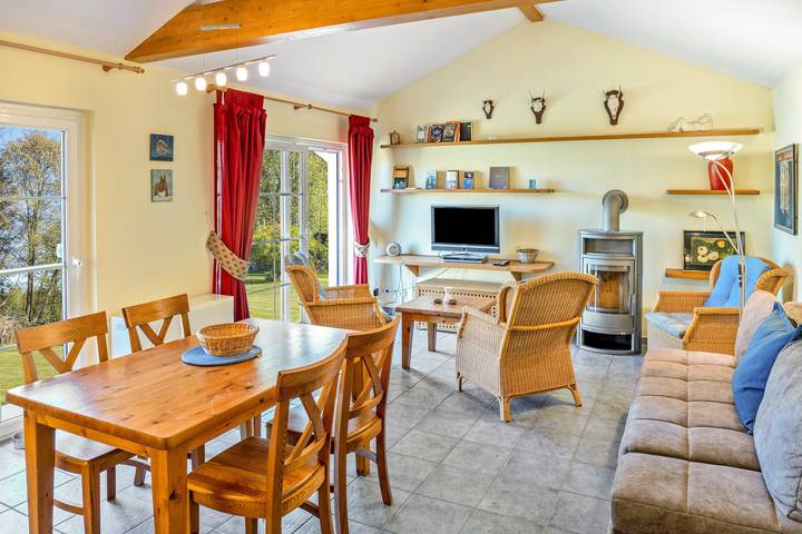 Ferienhaus für 3 Personen, mit Garten und Seeblick in Fürstenberg/Havel - 2