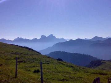 Zimmer für 3 Personen in Tannheim (Tirol), Allgäuer Alpen (Österreich), Bild 4