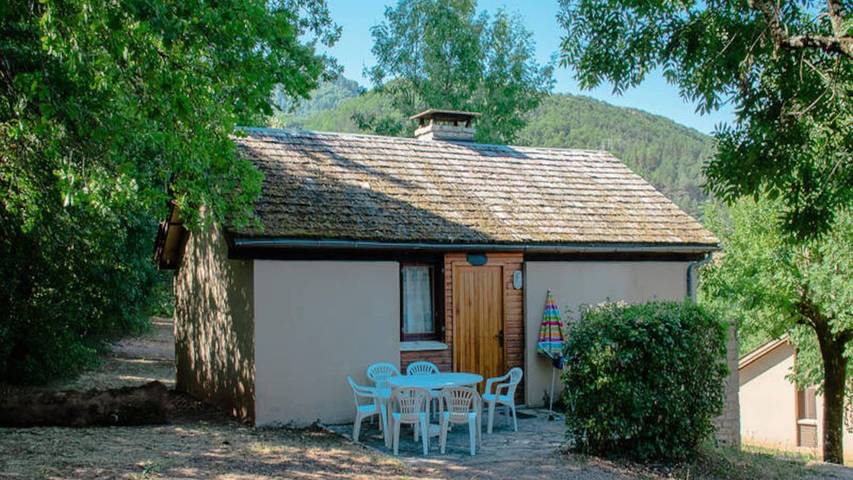 Gîte pour 9 personnes, avec piscine et jardin à La Canourgue - 2