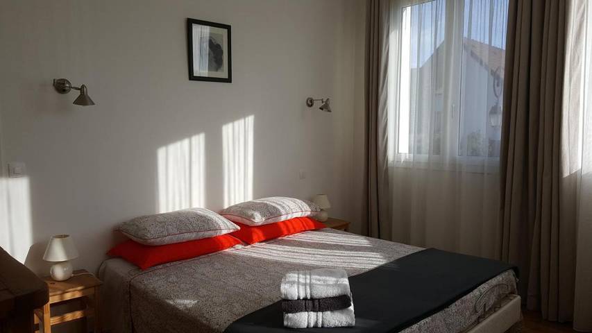 Chambre d’hôte pour 2 personnes, avec Terrasse et Jardin à Vélizy-Villacoublay