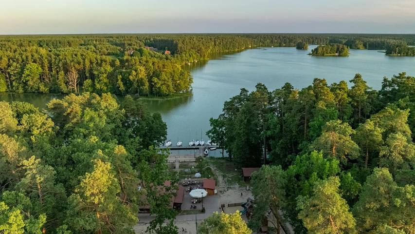 Camping für 4 Personen, mit Terrasse und Seeblick in Ermland-Masuren - 2