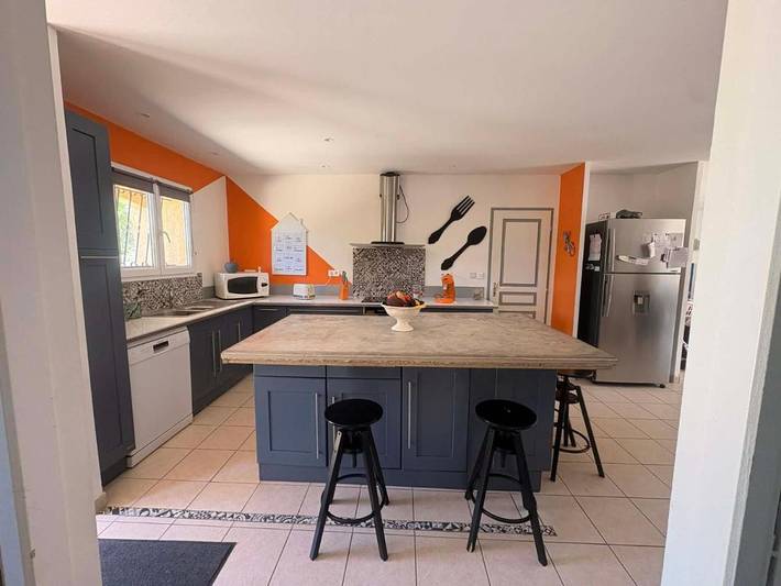 Location de vacances pour 6 personnes, avec jardin ainsi que terrasse et piscine à Collias - 2