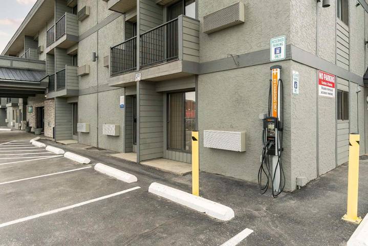 Hôtel pour 2 personnes, avec piscine et jacuzzi à Vernon - 4