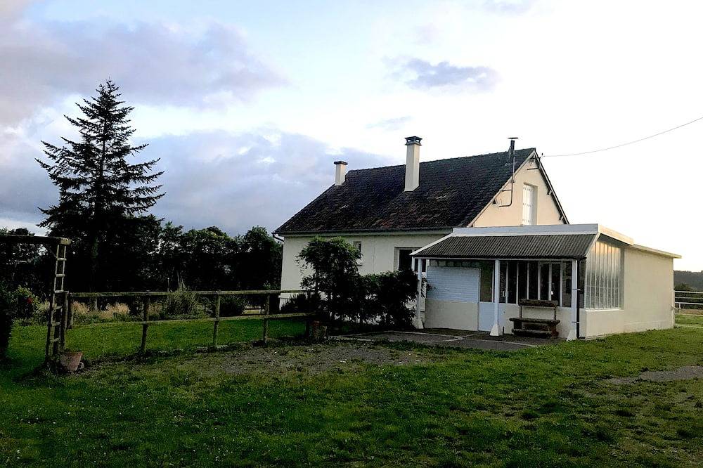 Charming cottage with astonishing view on countryside in Carrouges, Parc naturel régional Normandie-Maine