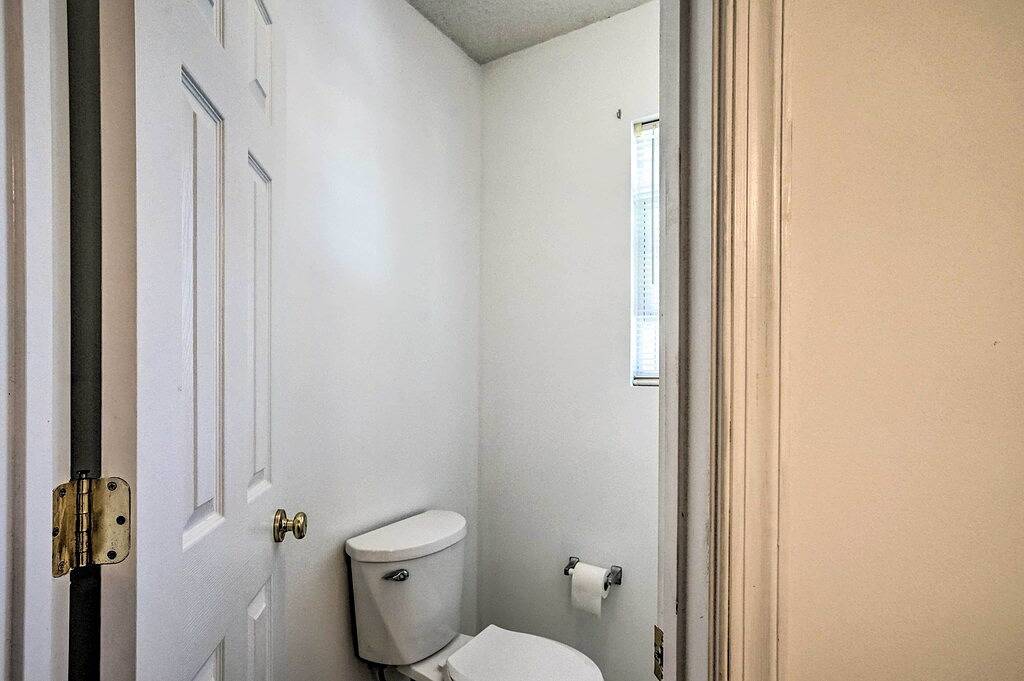 9 Mi to Richmond: Sandston Home w/ Office in Henrico County