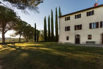 Vacation Rental for 8 Guests in Siena, Siena Province, Picture 1