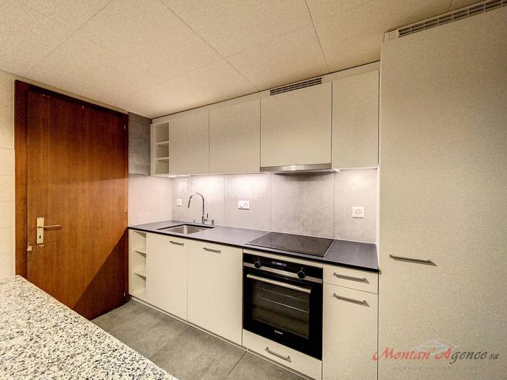 Gîte pour 10 personnes, avec balcon à Crans-Montana - 4