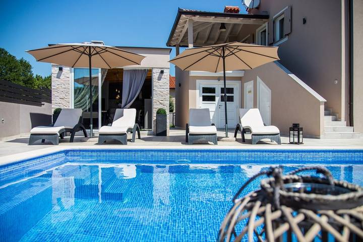 Villa Franka with Pool near Labin in Raša, Eastcoast Istria