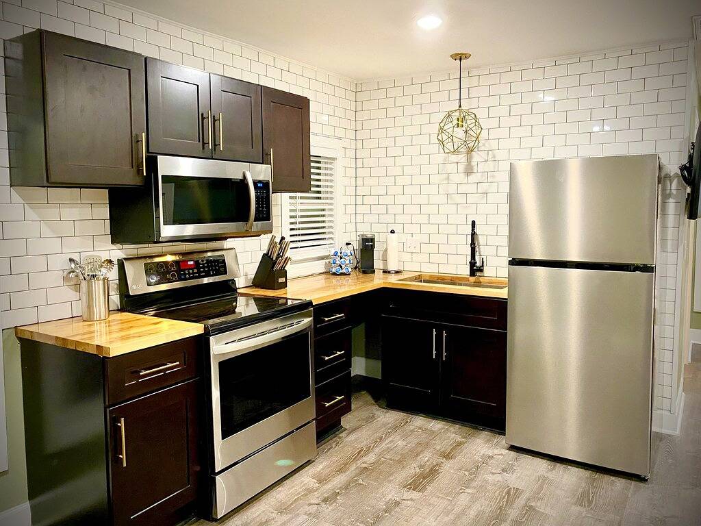 Ganze Wohnung, Modern Apartment on The Talimena Scenic Byway-walk to downtown in Mena, Ouachita National Forest